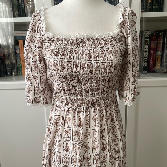 Elegant Brown Patterned Women's Dress - Picture 2 of 3